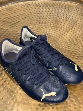 Puma Navy Soccer Cleats with Lime Accents Kids size 4
